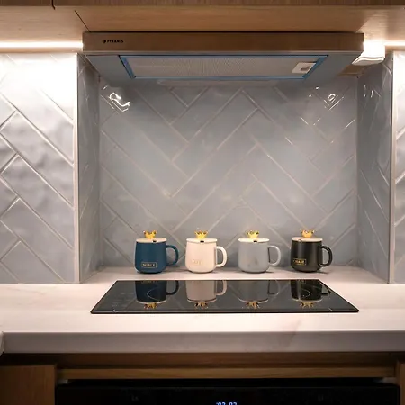 Cocoloro By 4 Travelers