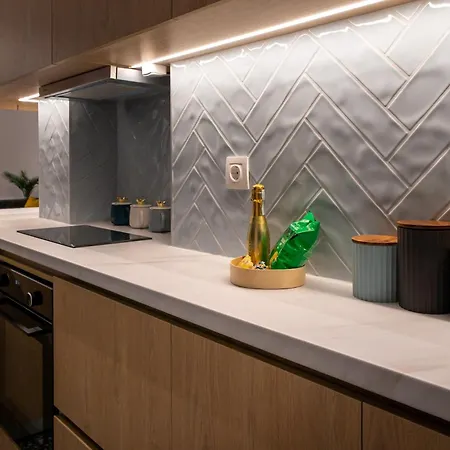 Cocoloro By 4 Travelers